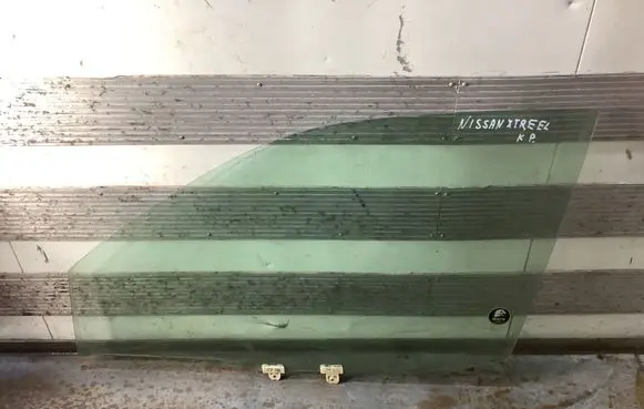 Nissan X-Trail T30 Front door window glass four-door 43R00018