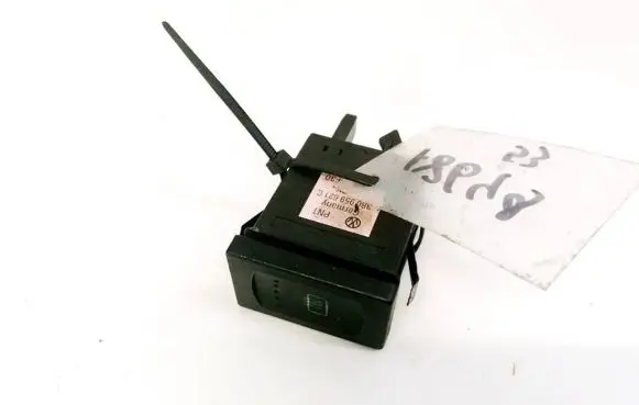 Volkswagen PASSAT B5 Windscreen/window heater switch 3B0959621C