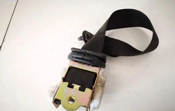Opel Vectra B Rear seatbelt 90462772