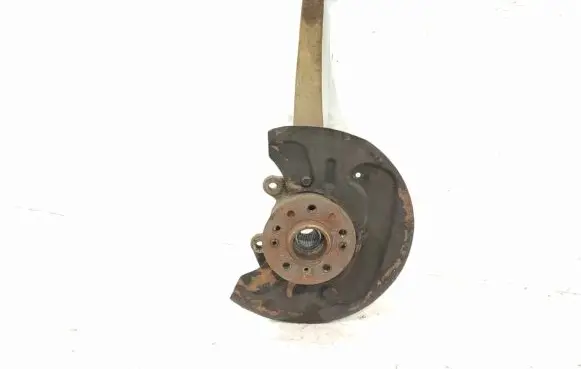 Mercedes-Benz ML W164 Front wheel hub 1643302220 1643301420
