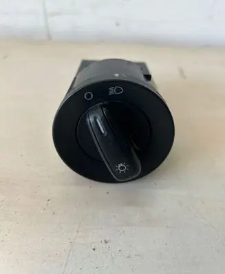 Volkswagen Jetta VI Light switch 5C6941531E