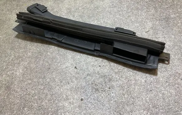 Ford Focus Air intake duct part JX619E635BB