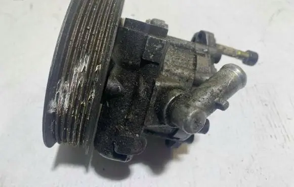 Alfa Romeo 156 Power steering pump 50503488