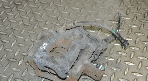 Nissan Qashqai Rear brake caliper