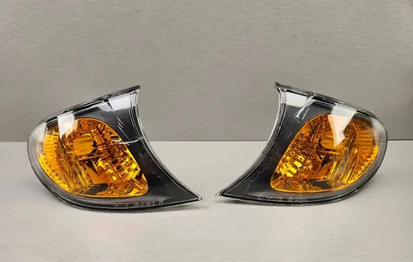 BMW 3 E46 Front indicator light 7165847 7165848 63137165847