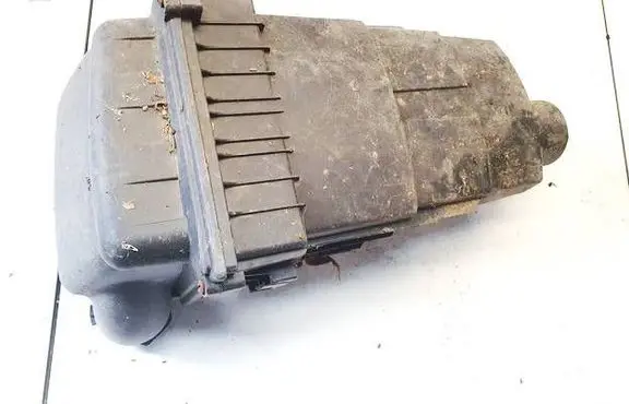 Citroen Xsara Picasso Air filter box 9663365980 9634107180
