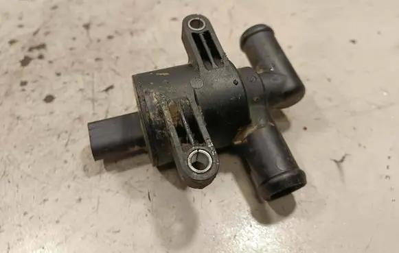 Audi Q7 4M Turbo solenoid valve 4H0121671D