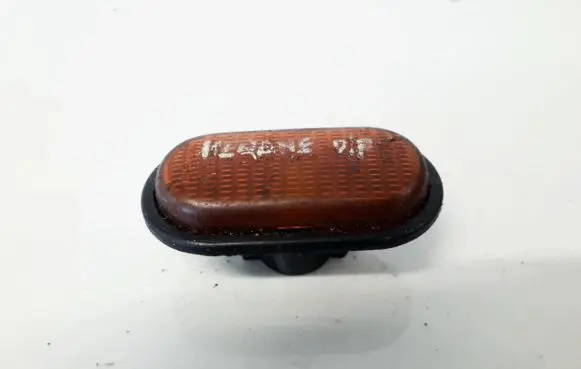 Renault Laguna I Front fender indicator light 0142789 13910020