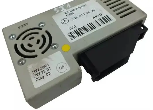 Mercedes-Benz C W203 Central body control module 2038206026