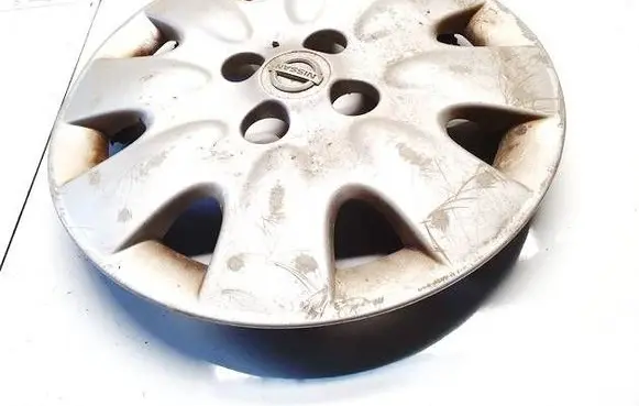 Nissan Micra R14 wheel hub/cap/trim 40315AX600