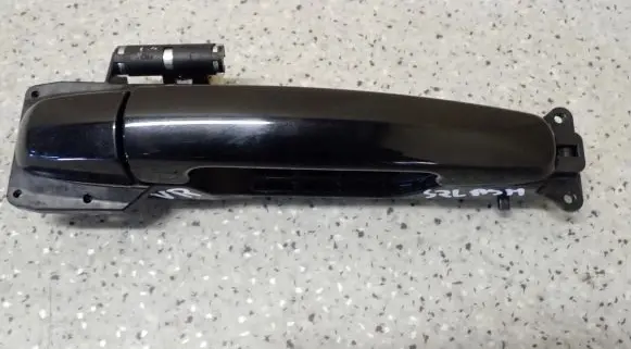 Suzuki Splash Sliding door exterior handle 