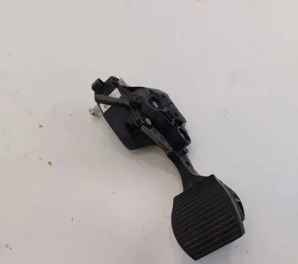 Fiat 500E Brake pedal 25833200230