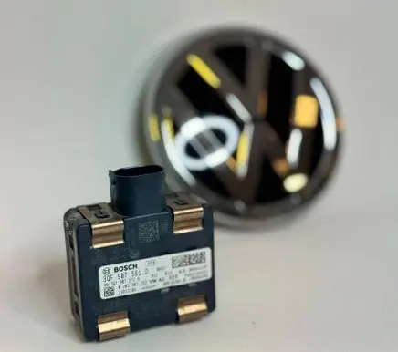 Volkswagen Golf VII Distronic sensor radar 3QF907561D 3QF907572A