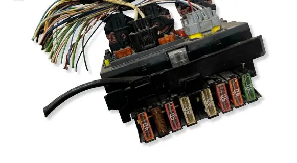 Citroen Berlingo Fuse module 9666700380