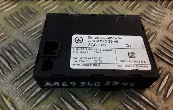 Mercedes-Benz A W169 Gateway control module 1695403945 A1695403945