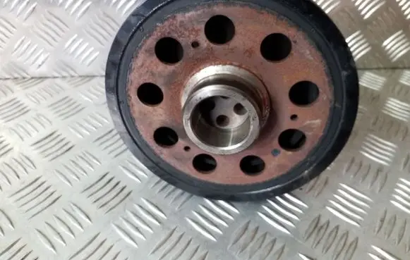 BMW 1 F20 F21 Crankshaft pulley 8512072