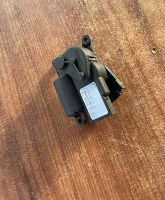 Volkswagen e-Up Air flap motor/actuator 186001031