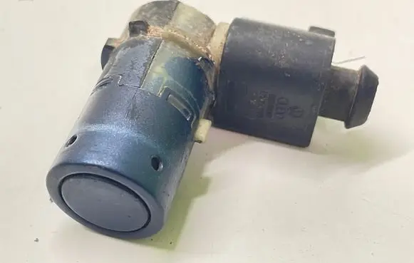Audi A4 S4 B7 8E 8H Parking PDC sensor 1J0973703