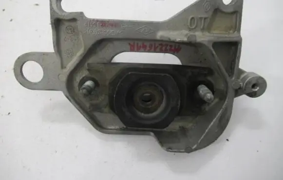 Renault Kadjar Engine mount vacuum valve 112221641R