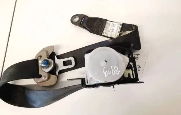 Mitsubishi Grandis Rear seatbelt tkab0n694 tk-ab0-n694