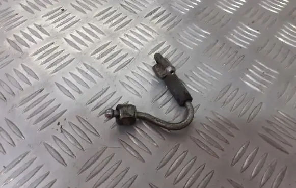 Nissan Qashqai Fuel injector supply line/pipe 