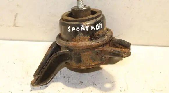 KIA Sportage Engine mount bracket