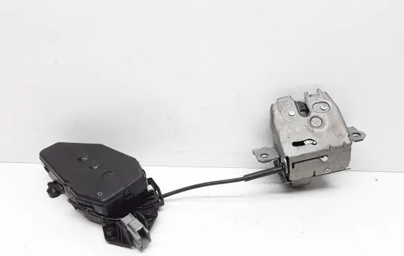 Volvo V70 Tailgate/trunk/boot lock/catch/latch 31333543