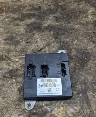 Mercedes-Benz E W211 Comfort/convenience module 2115452132 2071124