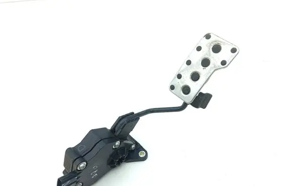Lexus IS 220D-250-350 Accelerator throttle pedal 7811053040