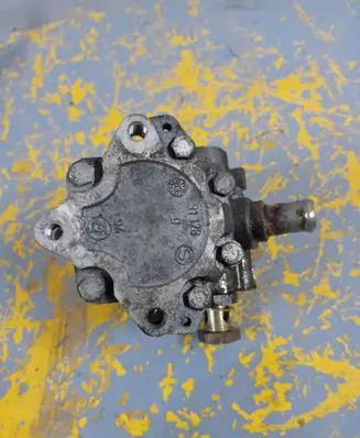 Audi A4 S4 B6 8E 8H Power steering pump 91128