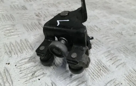 Citroen Berlingo Sliding door middle roller runner 
