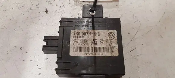 Audi A4 S4 B8 8K Alarm control unit/module 1K0907719C 28024256