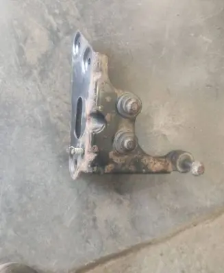 Volkswagen Transporter - Caravelle T5 ABS pump bracket 7H0614711A