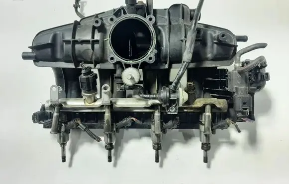 Volkswagen Golf VI Intake manifold 06J133317M 06133185
