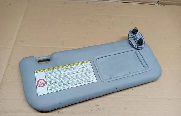 Toyota Yaris Sun visor