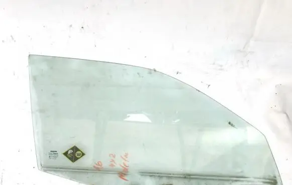 Nissan Primera Front door window glass four-door