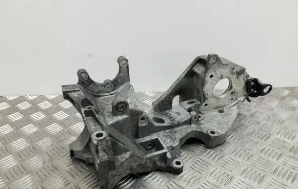 Volkswagen Golf VI Generator/alternator bracket 03L903139H 03L103390N