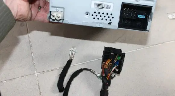 Volkswagen Tiguan Sound system wiring loom 3B7035444A RCD510 1K0035180AE