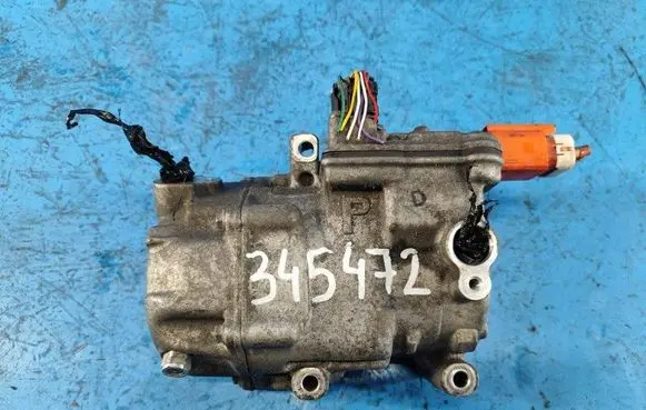 Toyota Prius+ (ZVW40) Air conditioning (A/C) compressor (pump) 8837047060