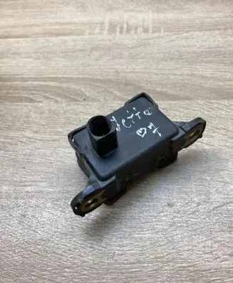 Volkswagen Jetta V ESP acceleration yaw rate sensor 1K0907655D 10170103643
