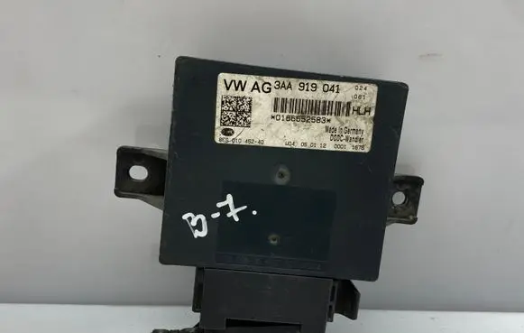 Volkswagen PASSAT B7 Power management control unit 3AA919041