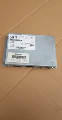 Volkswagen PASSAT CC Head unit multimedia control 8E0035593M