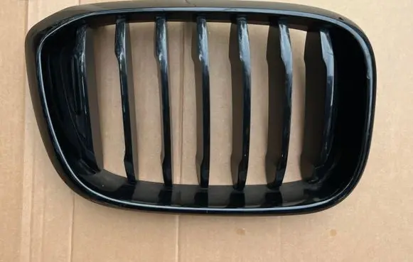 BMW X3 G01 Front bumper upper radiator grill 8469960 846996001