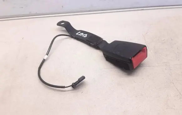 Audi A1 Front seatbelt buckle 8X0857756B