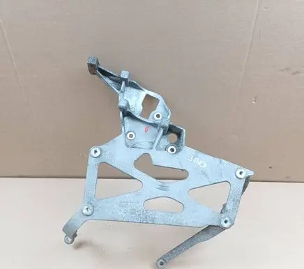 Jeep Wrangler Generator/alternator bracket 68299299AB