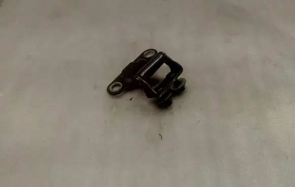 Toyota Avensis T250 Tailgate/trunk/boot hinge 6881005020