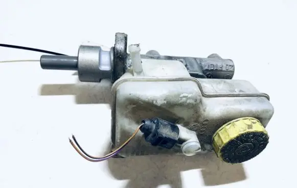Skoda Fabia Mk1 (6Y) Master brake cylinder x5617