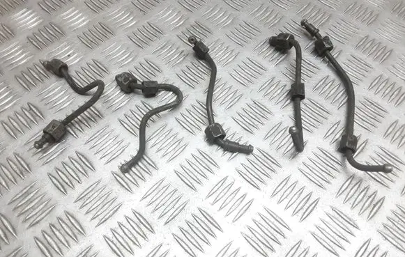 Opel Vectra C Fuel injector supply line/pipe 