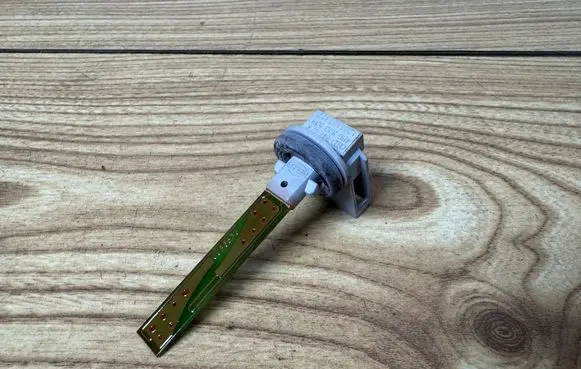 Volkswagen Golf VI Interior temperature sensor 784302A 1201121317 4B0820539