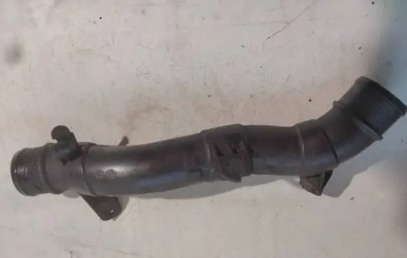 Opel Vectra C Air intake hose/pipe 55350916